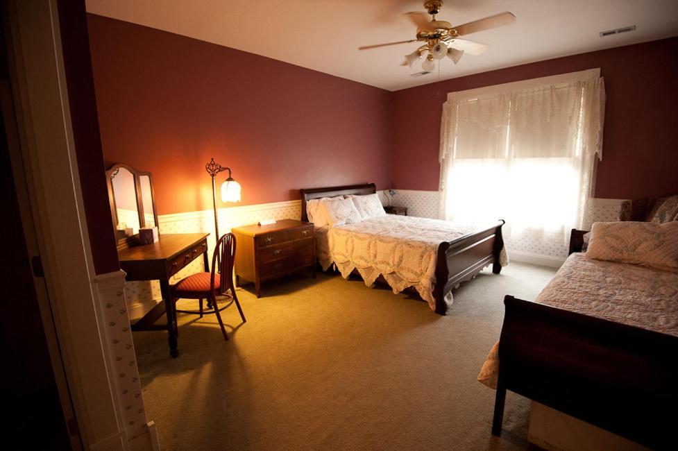 Victorian Veranda Country Inn Lawrence Rum bild